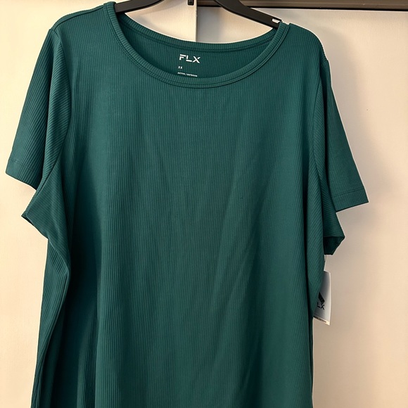 Tops - FLX athletic top 2X NWT